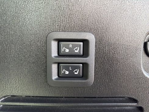 Used 2023 Nissan Armada Platinum w/ Captain's Chairs Package image 10