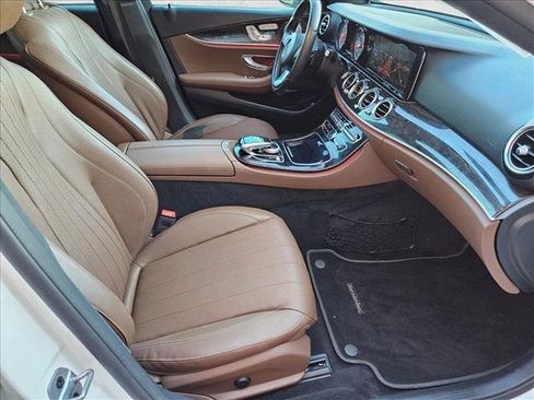 Used 2018 Mercedes-Benz E 300 E 300 image 21
