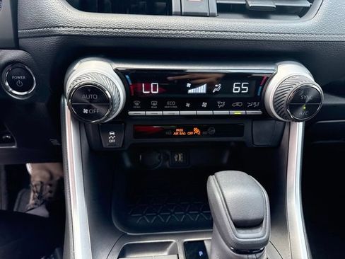 Used 2025 Toyota RAV4 XLE w/ Convenience Package AWD/4WD image 31