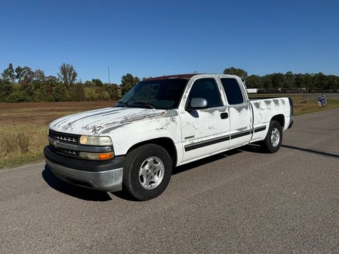 Used 2002 Chevrolet Silverado 1500 LS w/ Electrical Convenience Pkg image 1