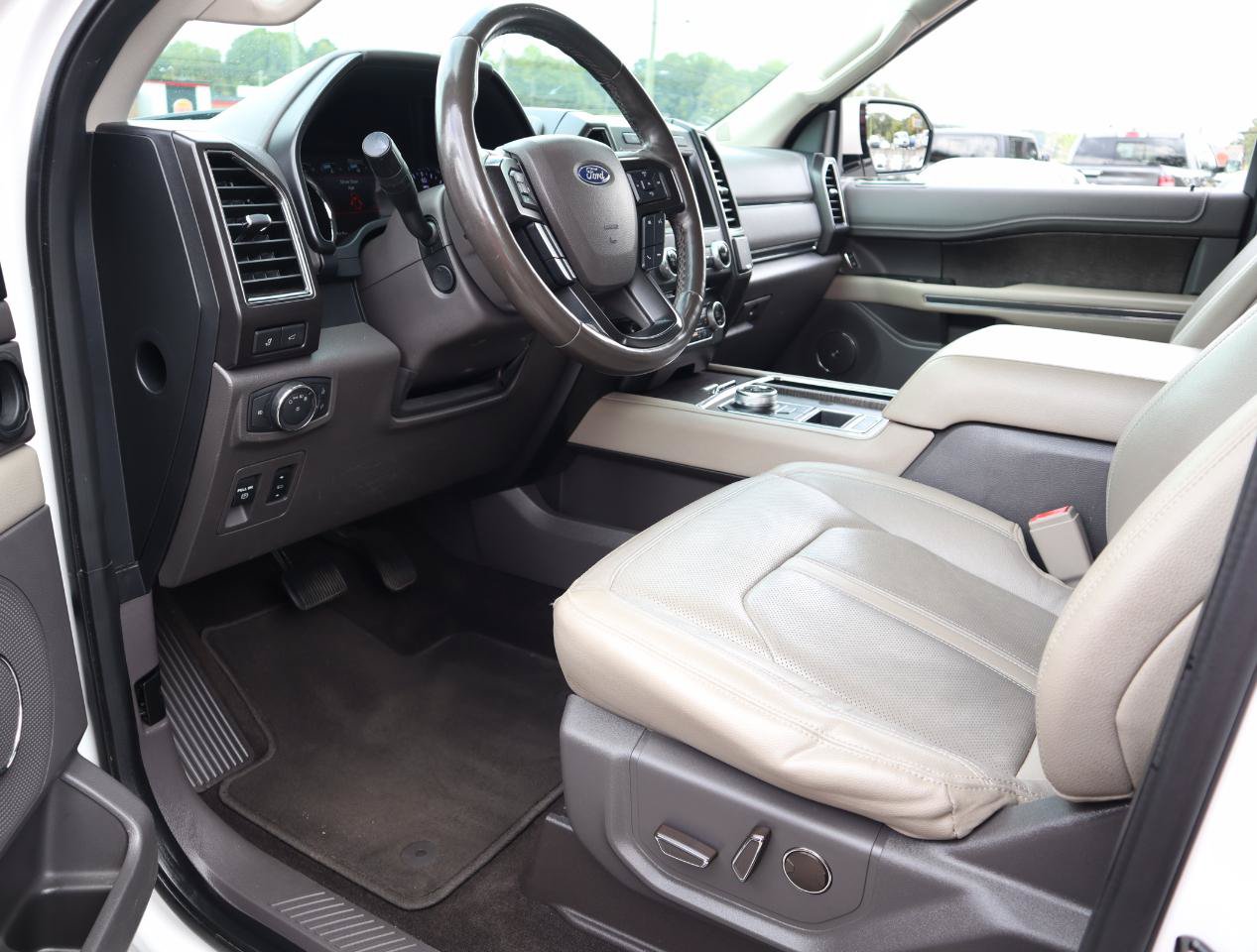 Used 2018 Ford Expedition Limited w/ Equipment Group 301A RWD image 47