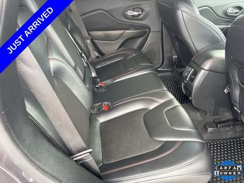 Used 2020 Jeep Cherokee Trailhawk w/ Cold Weather Group AWD/4WD image 21