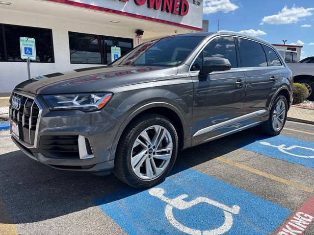 Used 2021 Audi Q7 3.0T Premium Plus w/ Executive Package AWD/4WD image 3