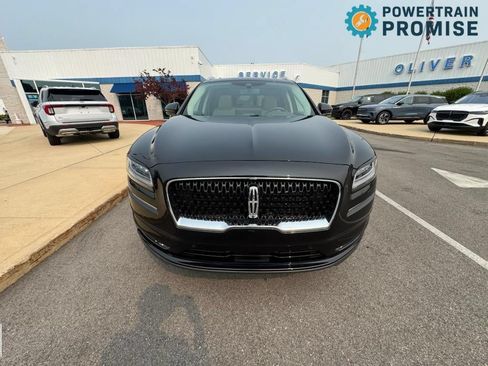 Used 2023 Lincoln Nautilus Reserve w/ Equipment Group 202A AWD/4WD image 2