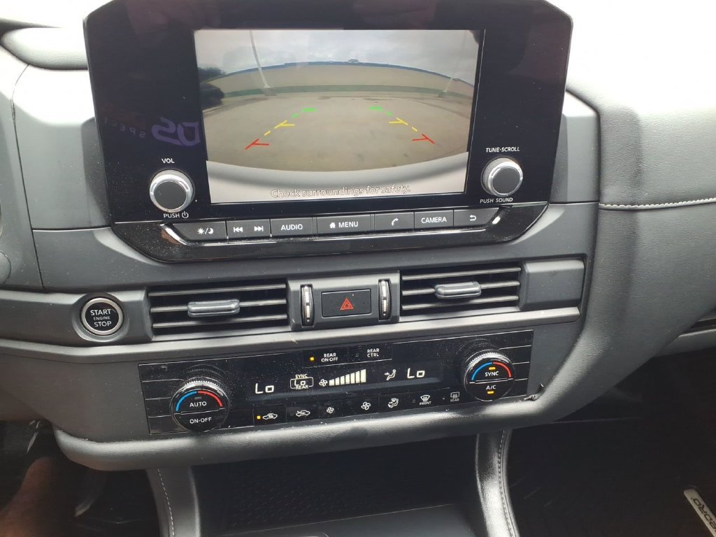 Used 2024 Nissan Pathfinder S FWD image 15