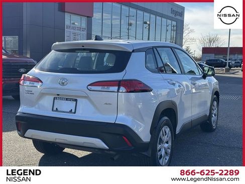 Used 2023 Toyota Corolla Cross L image 5