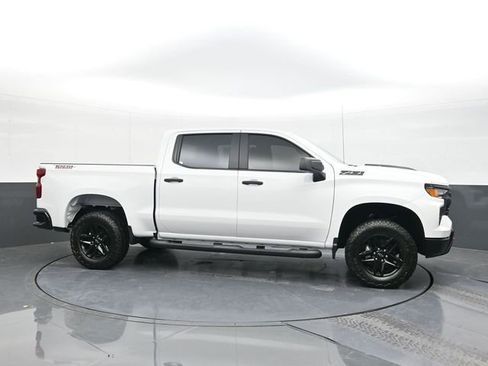 New 2026 Chevrolet Silverado 1500 Custom Trail Boss w/ LPO, Dark Essentials Package AWD/4WD image 18