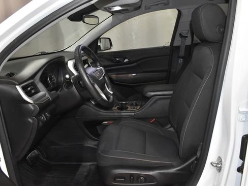 Used 2021 GMC Acadia SLE w/ Driver Convenience Package image 12