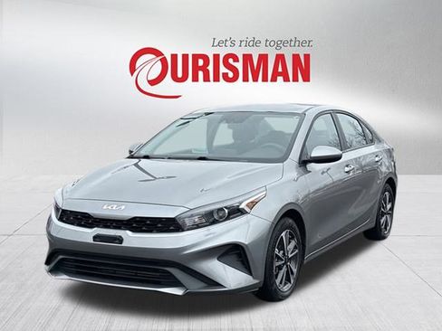 Used 2023 Kia Forte LXS image 5