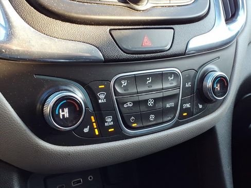 Used 2020 Chevrolet Equinox LT image 20