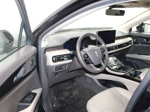 Used 2022 Lincoln Nautilus Reserve w/ Equipment Group 201A image 24