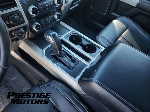 Used 2019 Ford F150 Lariat w/ Equipment Group 502A Luxury AWD/4WD image 20