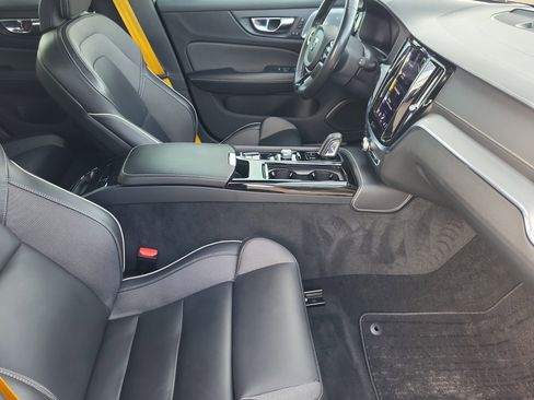 Certified 2021 Volvo V60 T8 Polestar image 11