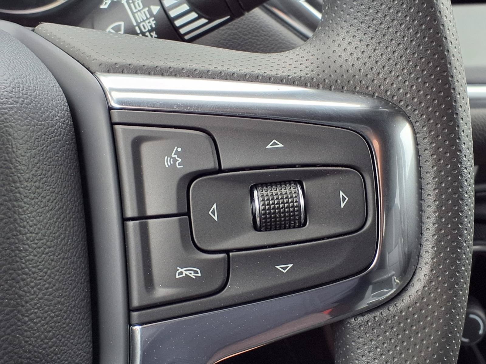 New 2026 Chevrolet Blazer LT w/ Convenience Package FWD image 19