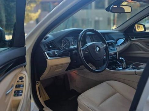 Used 2011 BMW 535i Sedan image 25