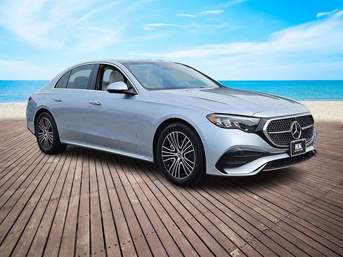 Used 2024 Mercedes-Benz E 450 4MATIC Sedan image 3