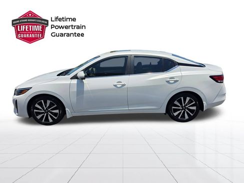 Used 2024 Nissan Sentra SV w/ SV Premium Package FWD image 2