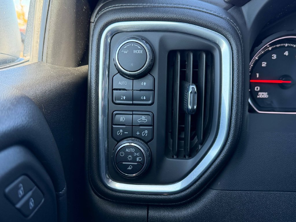 Used 2022 Chevrolet Silverado 1500 LT Trail Boss w/ LT Trail Boss Premium Package AWD/4WD image 40