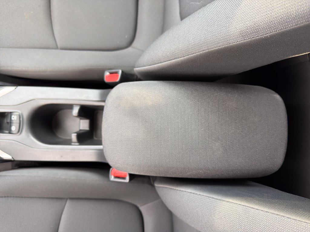Used 2025 Toyota Corolla Cross LE FWD image 27