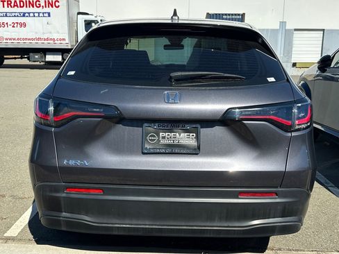 Used 2023 Honda HR-V LX image 4