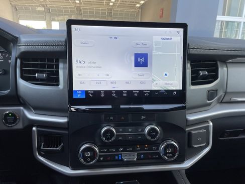 Used 2024 Ford Expedition XLT image 15