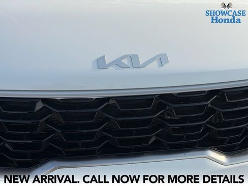 Used 2025 Kia Sorento EX w/ EX Panoramic Sunroof Package FWD image 10