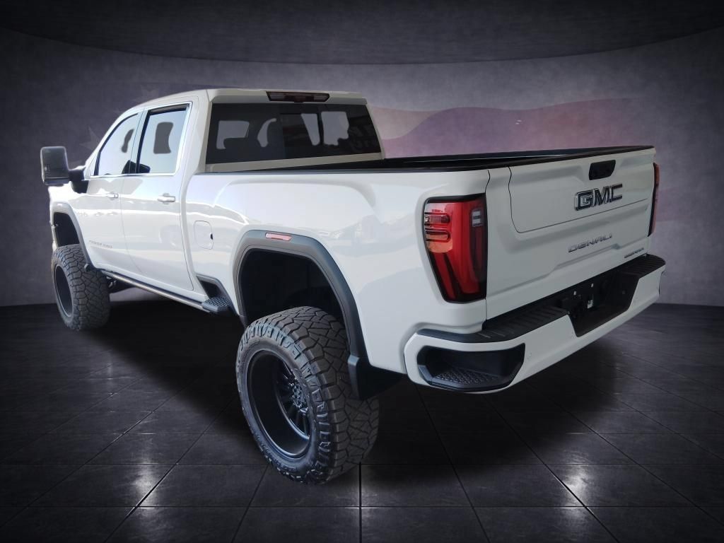 Used 2024 GMC Sierra 2500 Denali Ultimate AWD/4WD image 3