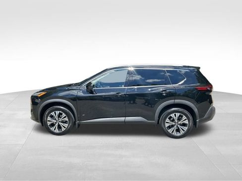 Used 2021 Nissan Rogue SV w/ Premium Package FWD image 2