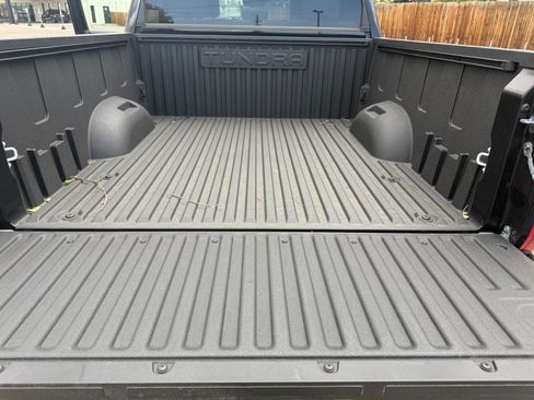Used 2025 Toyota Tundra Limited AWD/4WD image 34