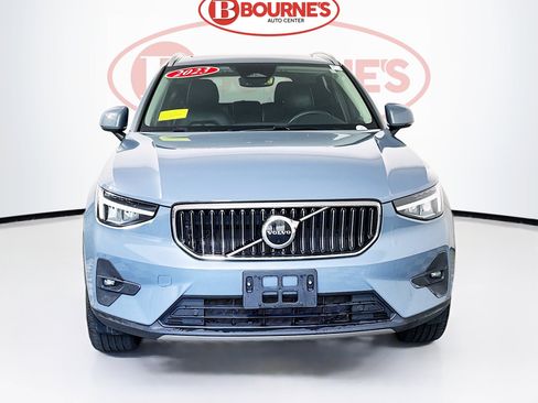Used 2023 Volvo XC40 B5 Plus w/ Protection Package Premier AWD/4WD image 6