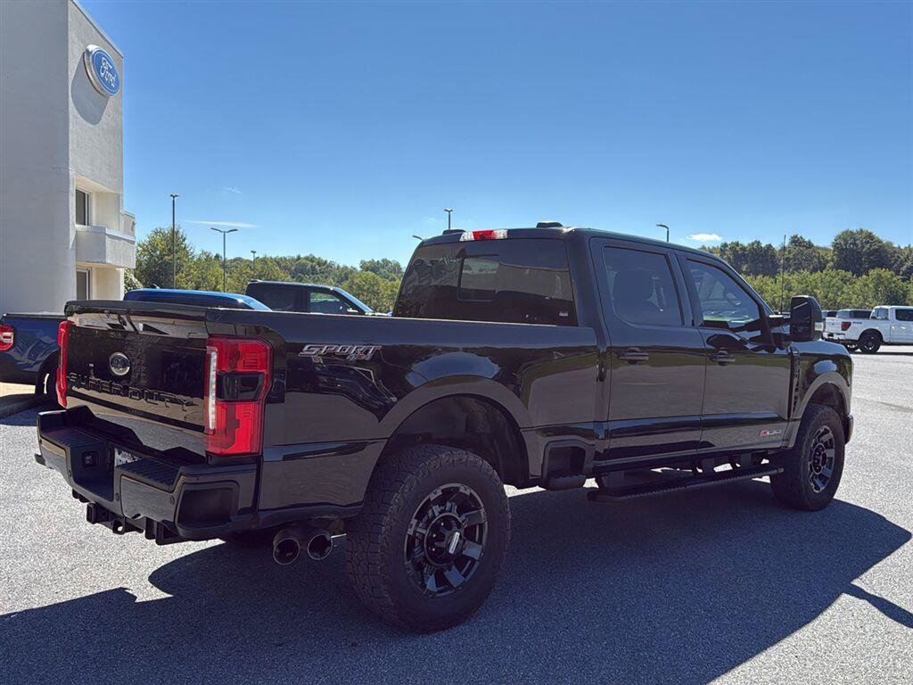 Used 2023 Ford F350 Lariat w/ Sport Appearance Package AWD/4WD image 5
