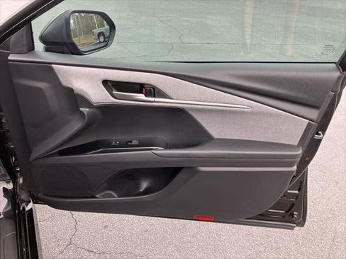 Certified 2025 Toyota Camry LE image 29