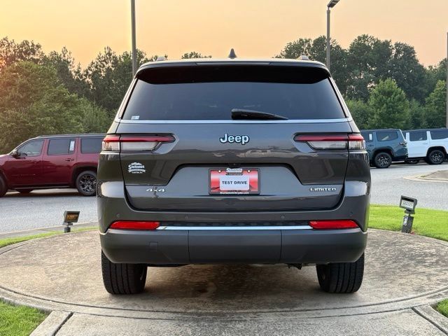 Used 2023 Jeep Grand Cherokee L Limited AWD/4WD image 6