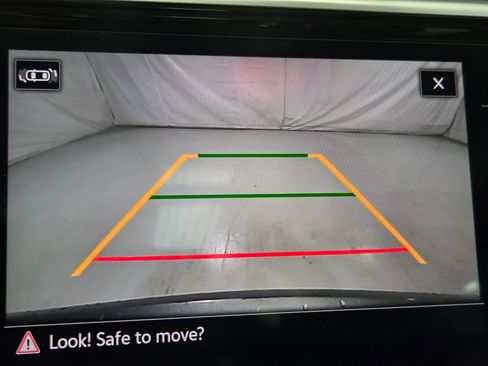 Used 2022 Volkswagen Atlas SE image 2