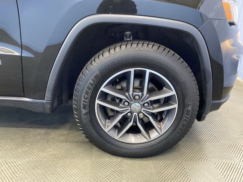 Certified 2018 Jeep Grand Cherokee Limited image 39