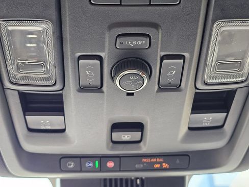 Used 2024 GMC Yukon AT4 w/ AT4 Premium Package AWD/4WD image 36