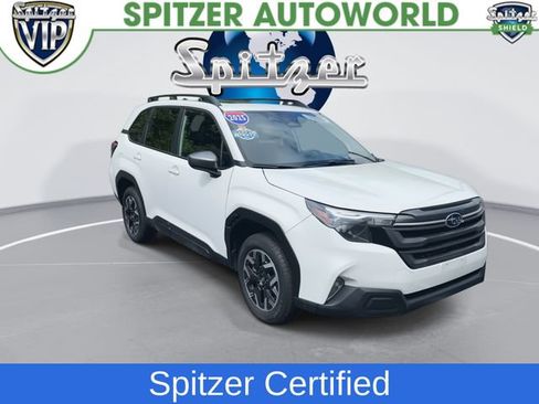 Used 2025 Subaru Forester Premium AWD/4WD image 2