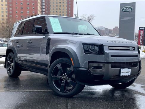 Used 2023 Land Rover Defender 110 X-Dynamic SE image 7