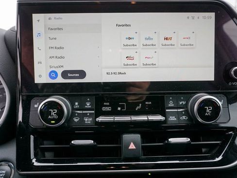 Used 2023 Toyota Highlander XLE image 25