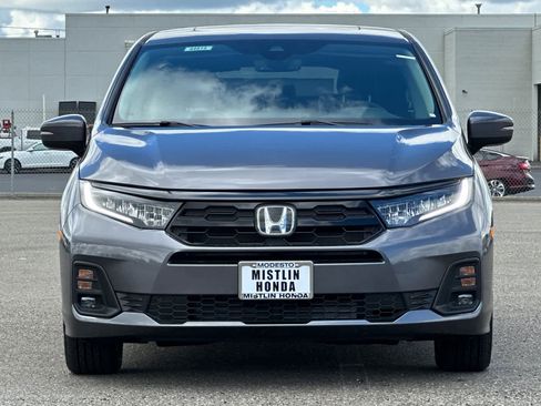 New 2026 Honda Odyssey Touring image 8