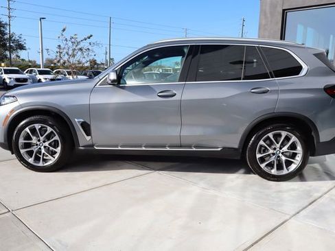 Used 2026 BMW X5 sDrive40i image 7