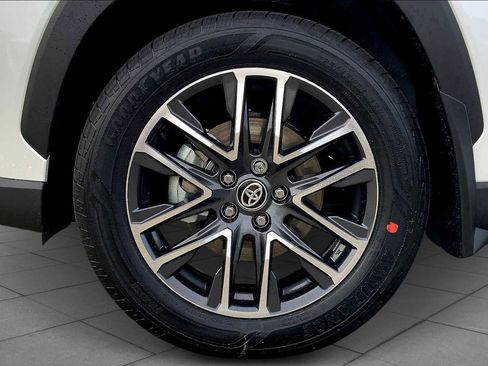 New 2026 Toyota Corolla Cross XLE image 10