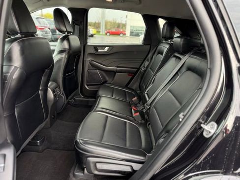 Certified 2024 Ford Escape Platinum AWD/4WD image 17