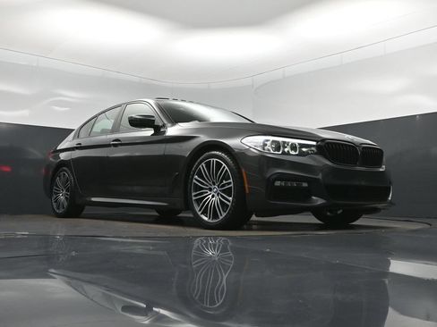 Used 2018 BMW 540i w/ M Sport Package RWD image 44