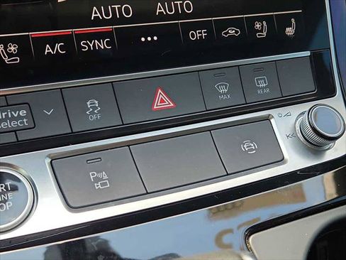 Certified 2023 Audi Q8 Premium Plus w/ Premium Plus Package AWD/4WD image 19