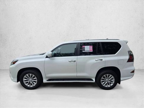 Used 2021 Lexus GX 460 w/ Accessory Package AWD/4WD image 9