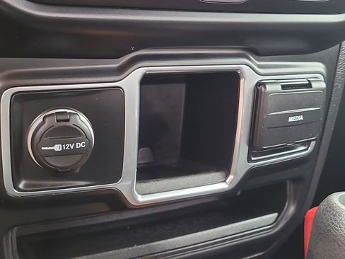 Certified 2020 Jeep Wrangler Sport image 17