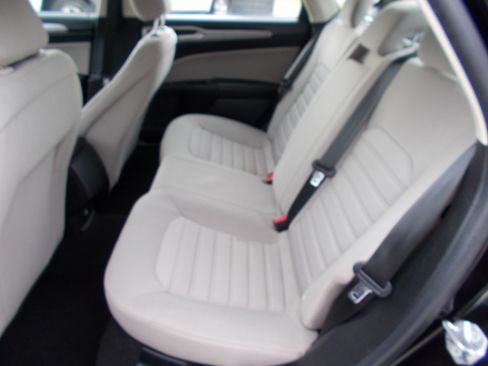 Used 2020 Ford Fusion S FWD image 10