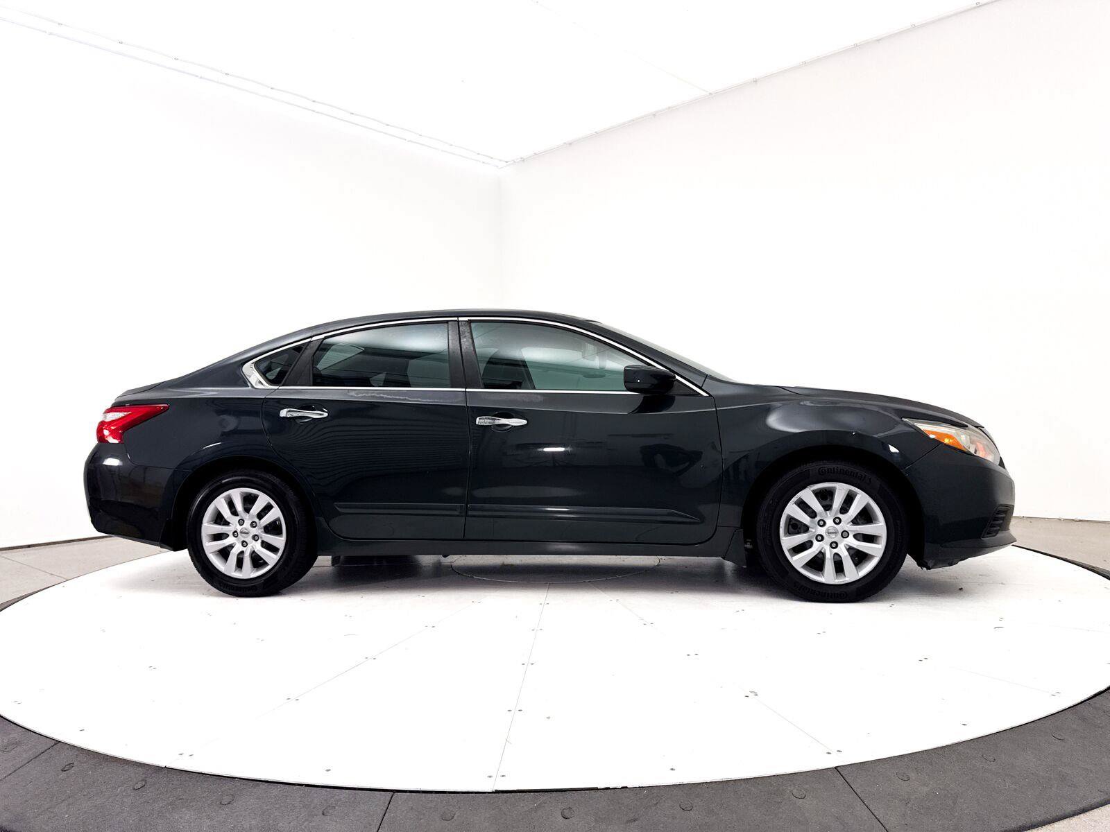Used 2016 Nissan Altima 2.5 S w/ Power Driver Seat Package FWD image 30