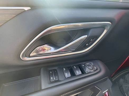 Used 2021 Chevrolet Tahoe Premier w/ Premium Package image 24